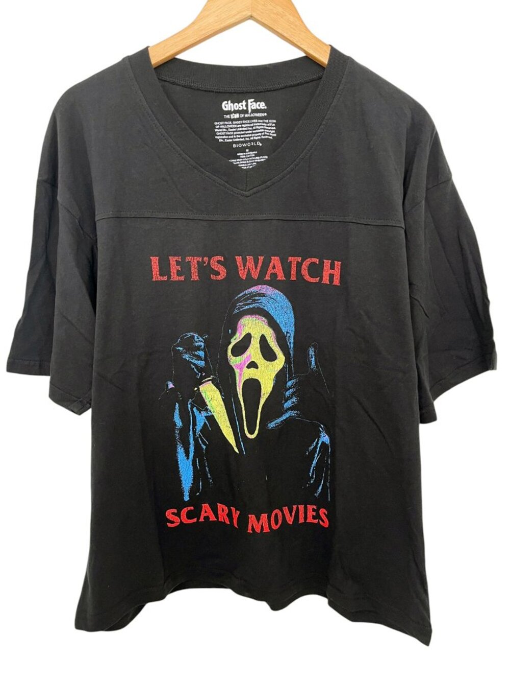 NWOT Ghost Face Women’s T-Shirt Let’s Watch Scary Movies Medium